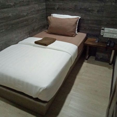 Qing Yun Resthouse -Delima Satu Hotel Kampong Serusup Екстериор снимка